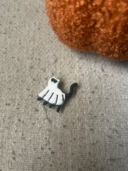 Ghost Cat Magnet