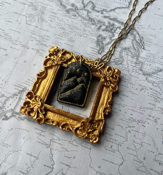 Velaris Necklace