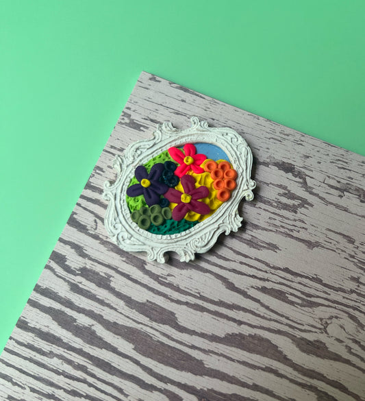 White floral Magnet